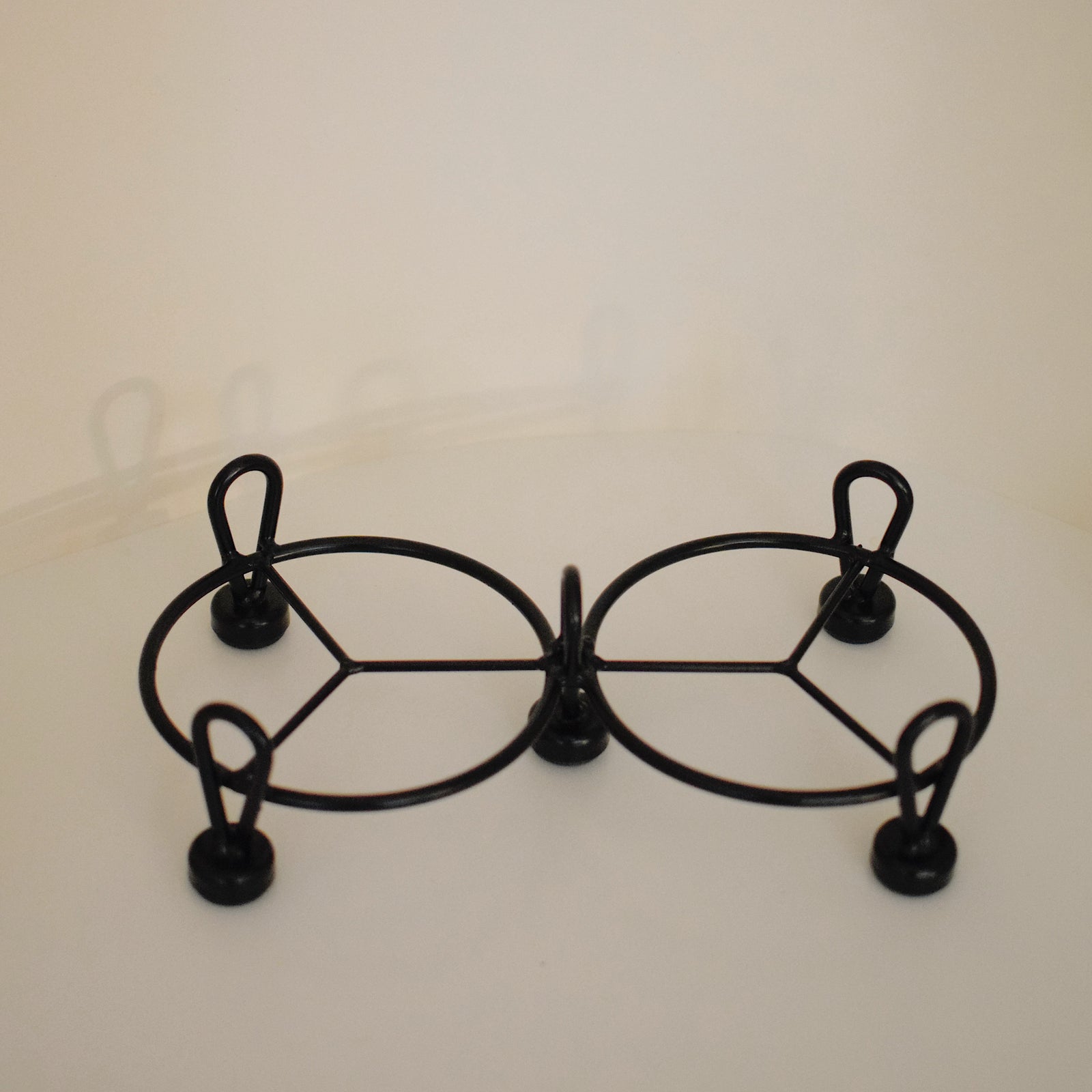 Wrought-Iron Peace Sign Raised Dog Bowl Holder