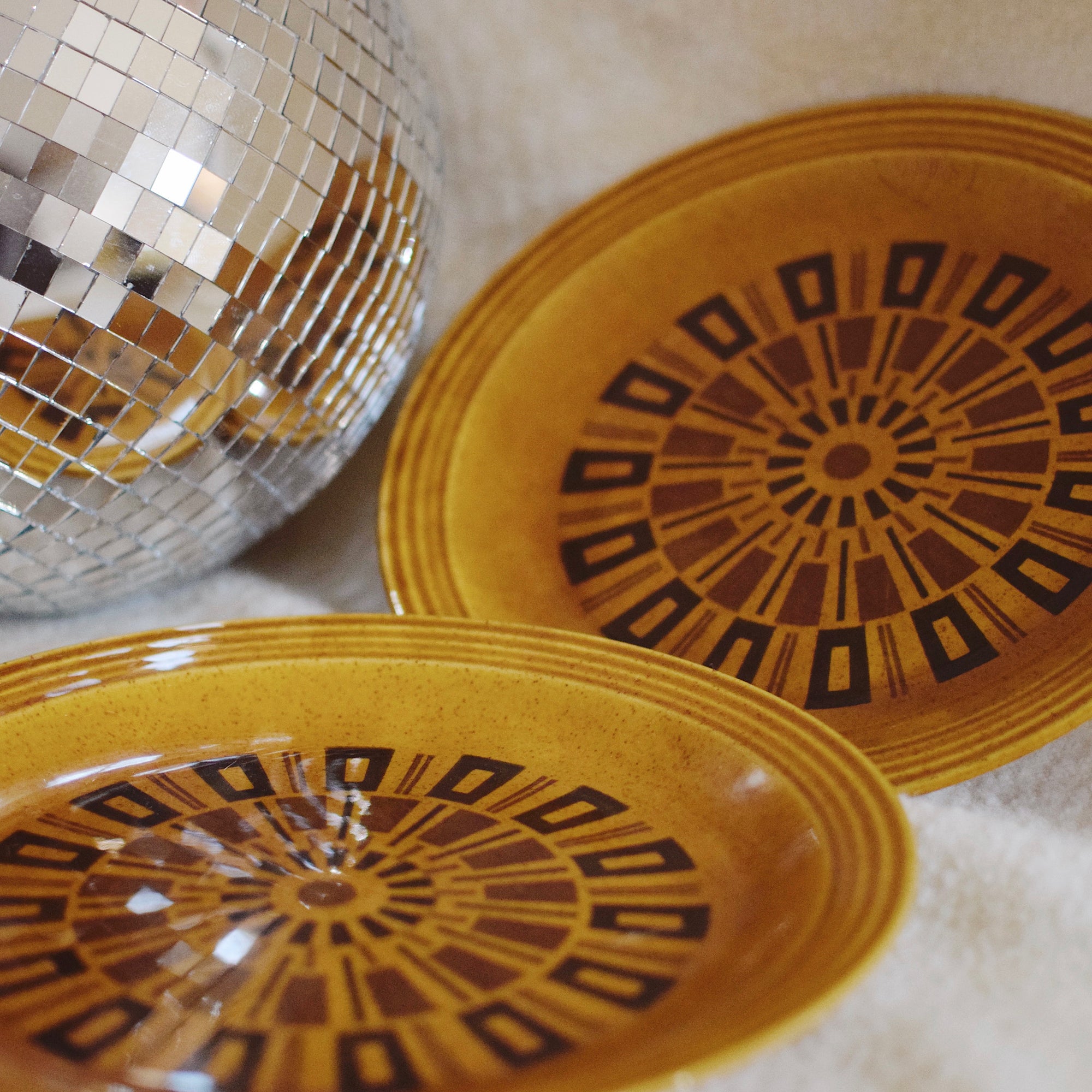 Thrifted Goods - Pair of Vintage MCM Retro Starburst Atomic Pattern Dinner Plates (Mustard Yellow/Brown)
