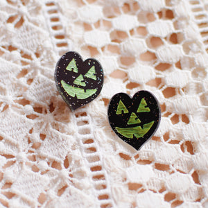 Earrings - Halloween Pumpkin Heart Studs - Spooky Screams/Neon Green
