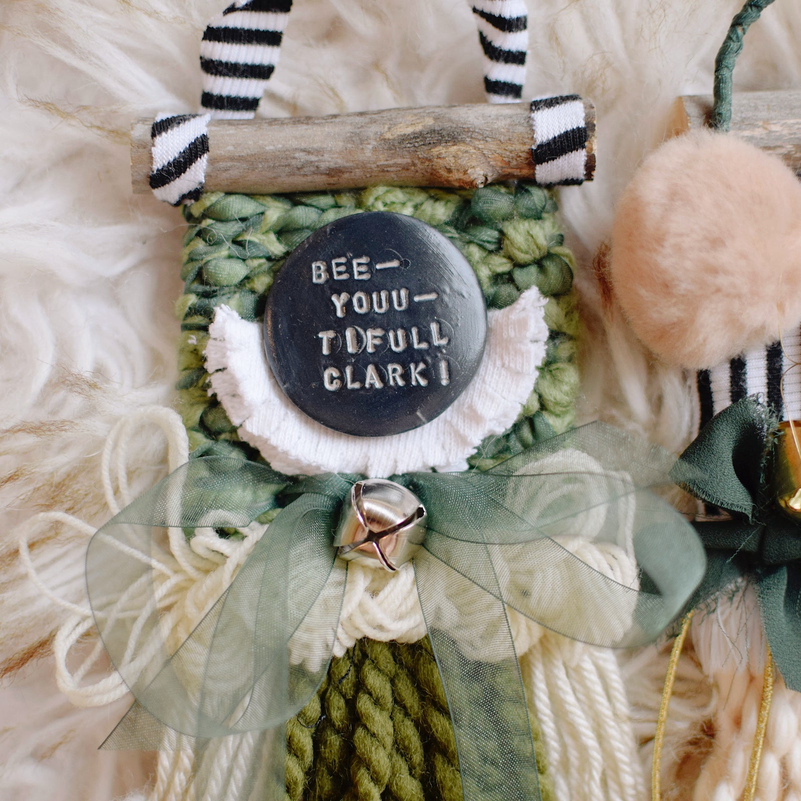 Mini Weave - Christmas Vacation - BEE-YOUU-TIFUL CLARK! + SO DO WASHING MACHINES...