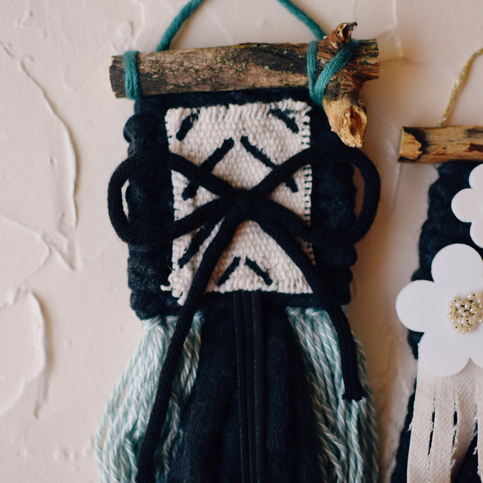 Mini Weave - Daisy Darlings - MUDCLOTH BOW + DAISY PATCH